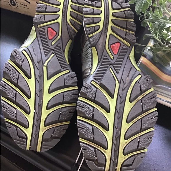 Salomon Hiking Shoe - Picture 4 of 4